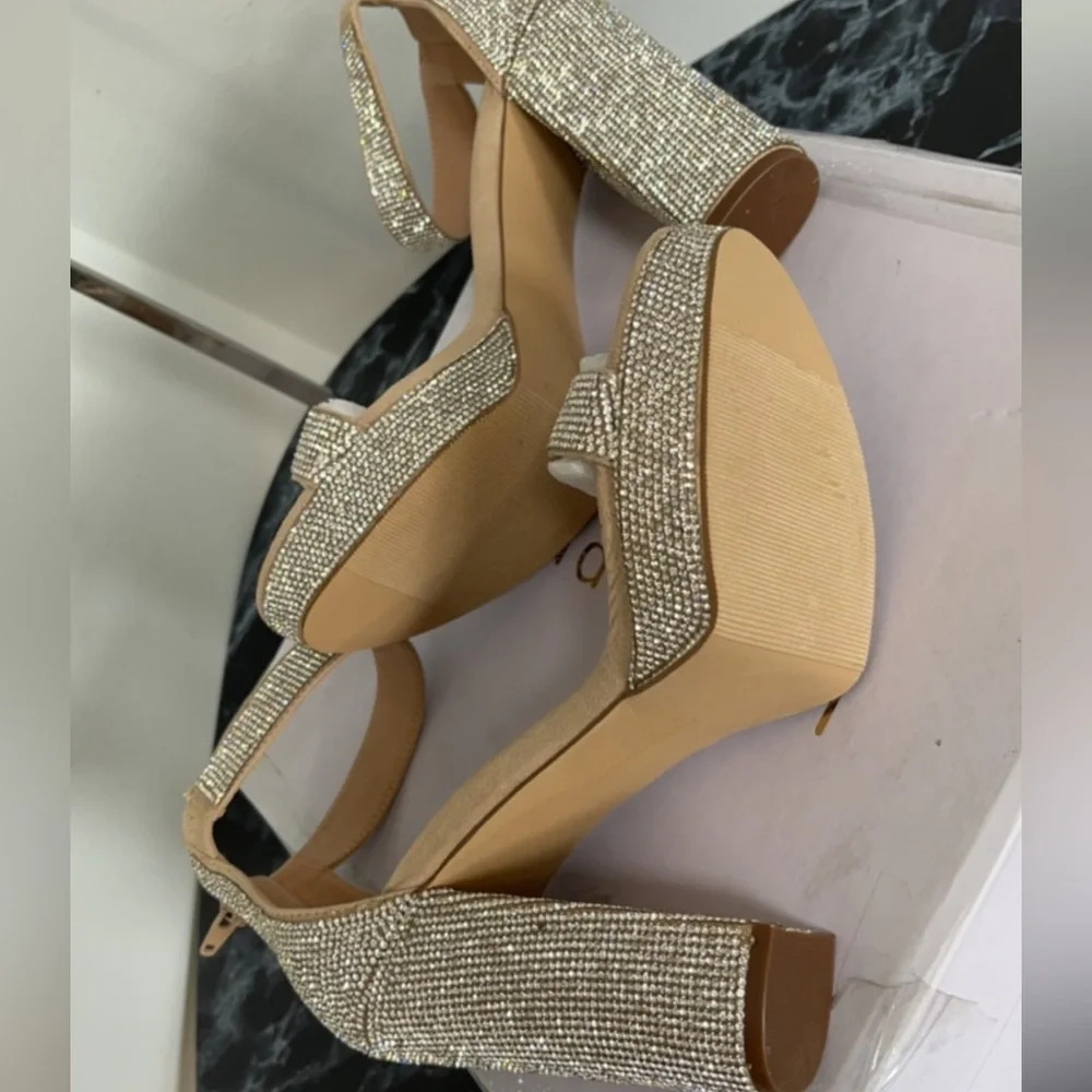 Women- Dress Shoes MADDEN GIRL SIREN Platform Rhinestone Sandal Silver Size 8 - Picture 12 of 12